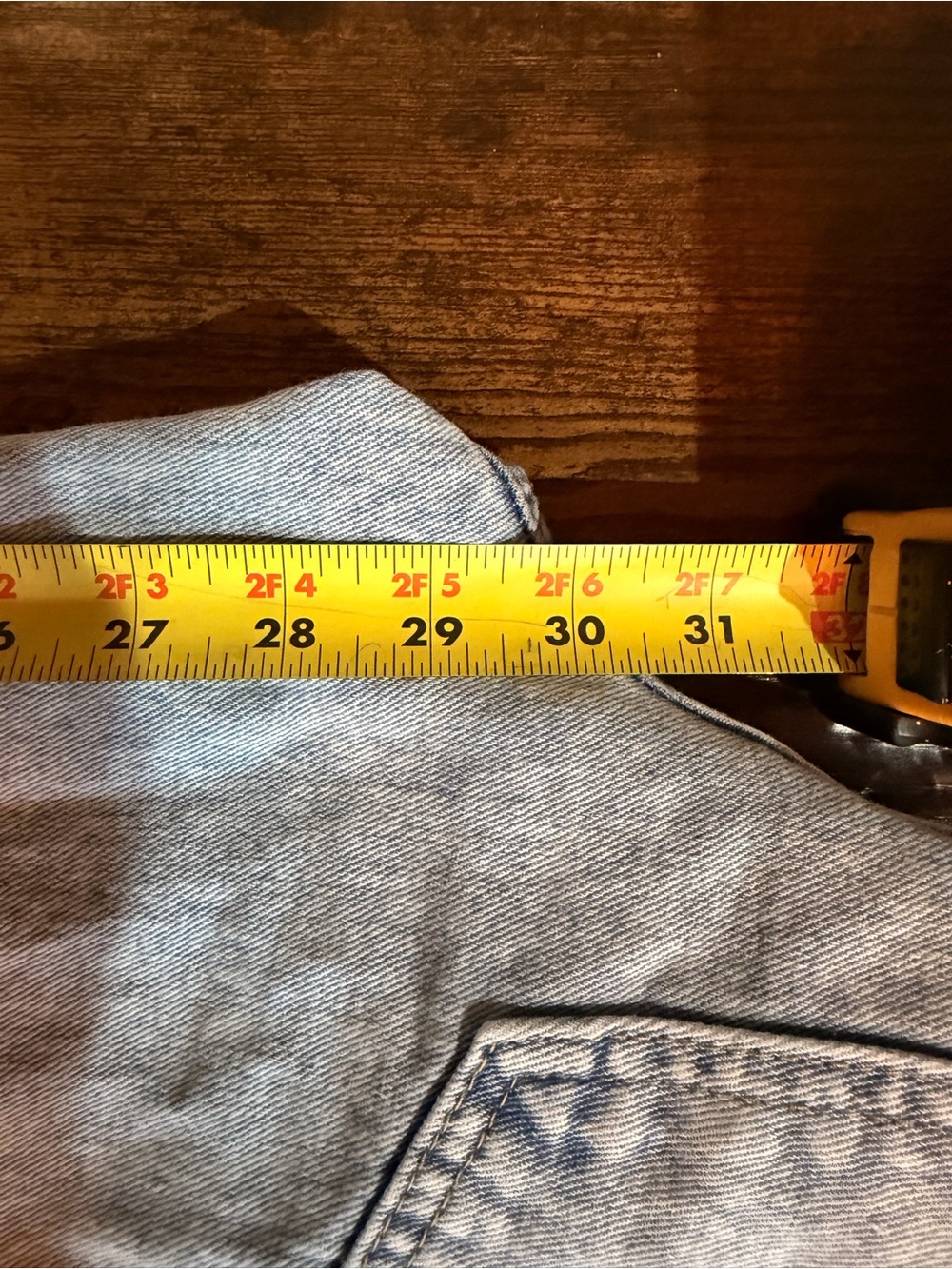 Straight-Leg Light Blue Women’s Jeans with Bow Stitch Detail - Picture 6 of 6